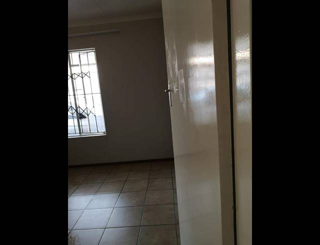 2 BEDROOM HOUSE FOR SALE IN COSMO CITY